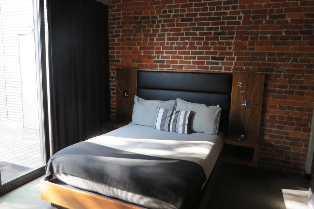 St. Paul Hotel Уустер Екстериор снимка
