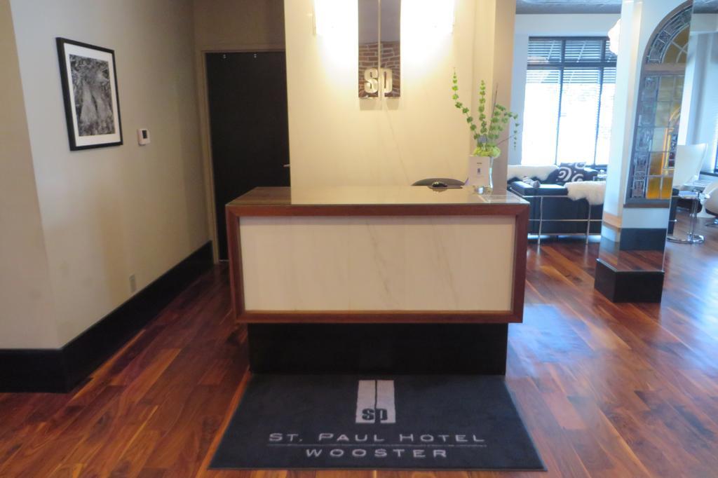 St. Paul Hotel Уустер Екстериор снимка
