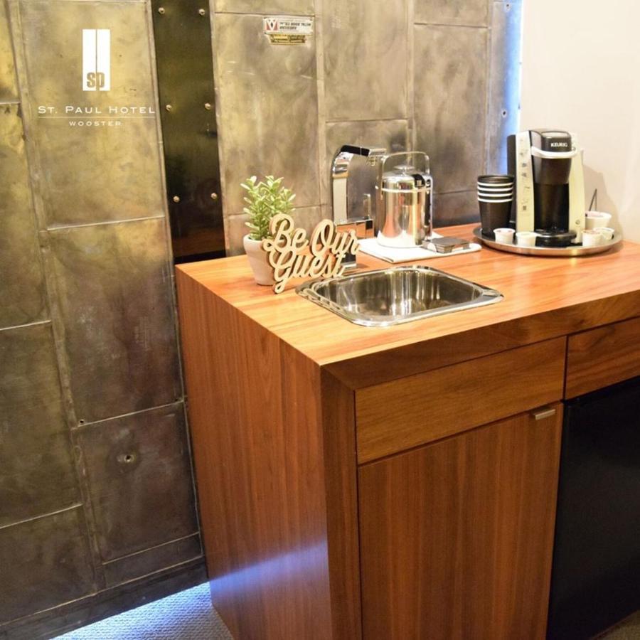 St. Paul Hotel Уустер Екстериор снимка
